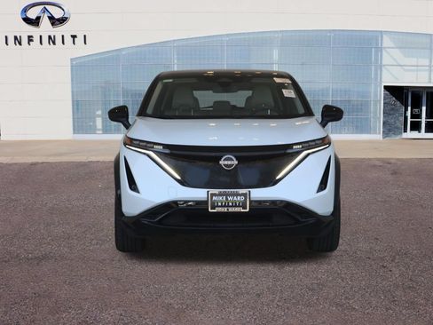 Used 2024 Nissan Ariya AWD image 11