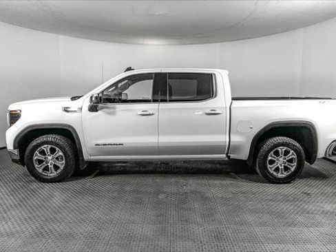 Used 2023 GMC Sierra 1500 SLE AWD/4WD image 3