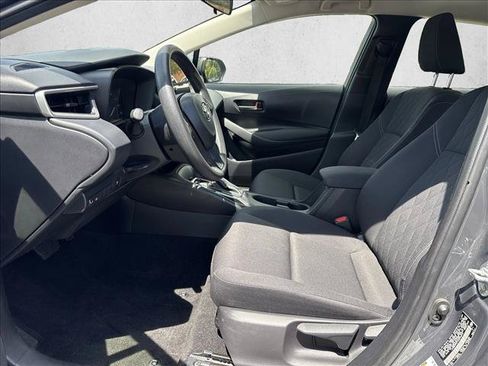 Certified 2025 Toyota Corolla LE FWD image 9