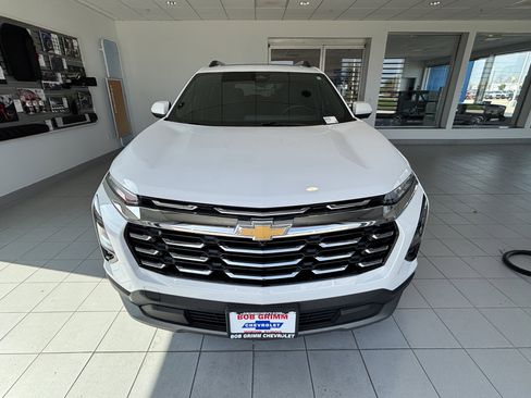Used 2025 Chevrolet Equinox LT w/ Convenience Package II image 5