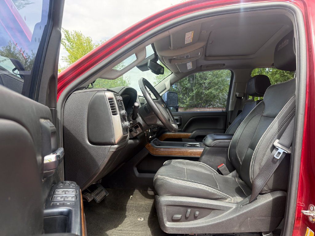 Used 2018 Chevrolet Silverado 2500 High Country w/ Duramax Plus Package AWD/4WD image 11