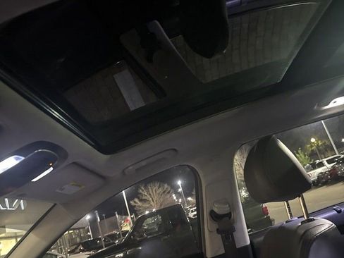 Used 2023 Hyundai Santa Fe Limited image 5