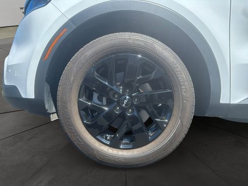 Used 2023 Kia Sorento S w/ Panoramic Sunroof Package image 14