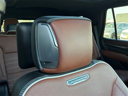 Used 2023 GMC Yukon Denali Ultimate image 28
