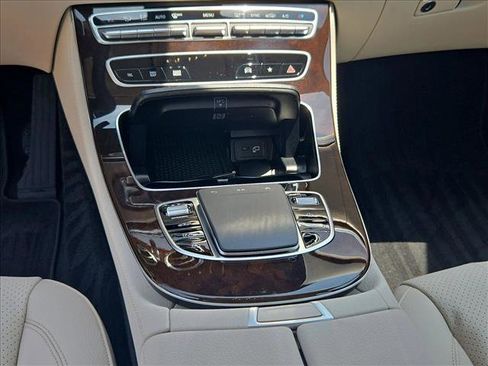 Used 2023 Mercedes-Benz E 350 Sedan image 12