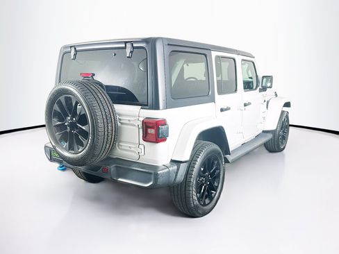 Used 2023 Jeep Wrangler Unlimited Sahara w/ Cold Weather Group AWD/4WD image 9