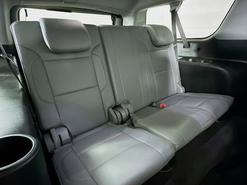 Used 2019 Chevrolet Suburban LT image 29