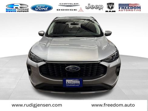 Used 2024 Ford Escape Platinum image 7