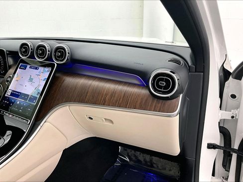 Certified 2025 Mercedes-Benz GLC 350e 4MATIC image 20