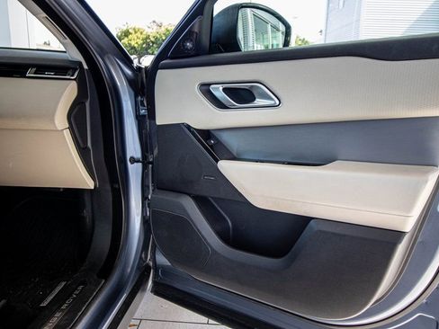 Used 2020 Land Rover Range Rover Velar S image 39