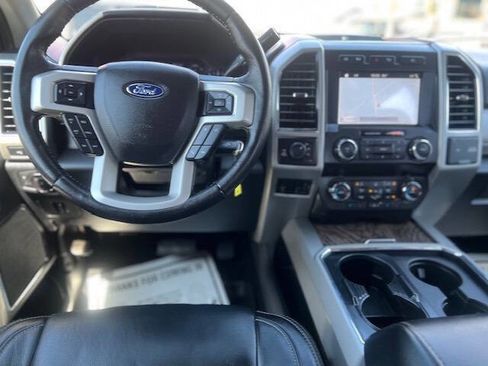 Used 2019 Ford F350 Lariat image 14