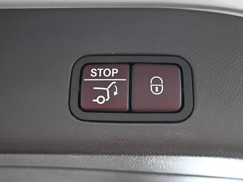 Used 2019 Mercedes-Benz GLS 450 4MATIC w/ Grand Edition Package image 18