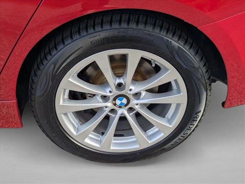 Used 2018 BMW 320i xDrive 320i xDrive image 25