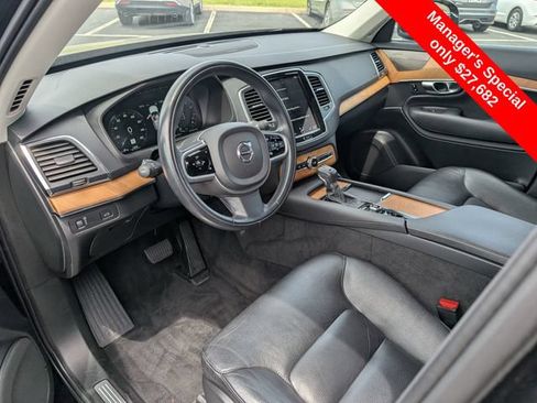 Used 2021 Volvo XC90 T6 Momentum w/ Climate Package AWD/4WD image 13