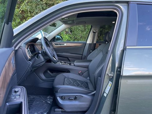 New 2026 Volkswagen Atlas SE image 9