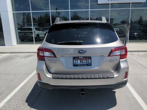 Used 2017 Subaru Outback 3.6R Limited AWD/4WD image 3