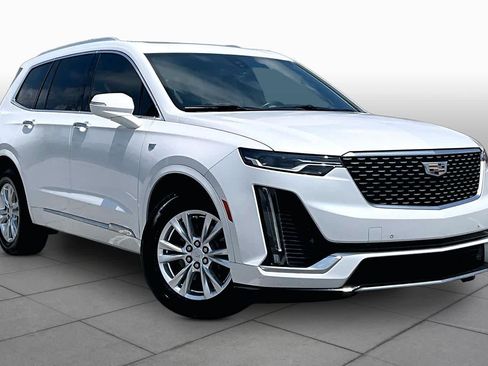 Used 2021 Cadillac XT6 Luxury FWD image 3