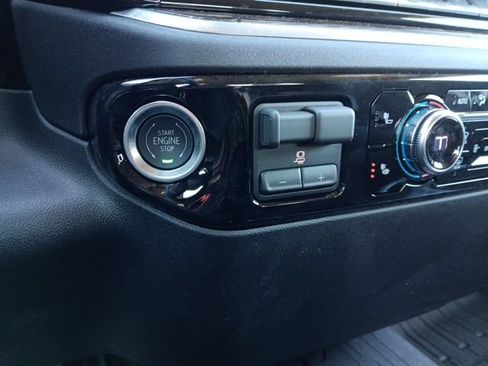 New 2026 GMC Sierra 3500 SLE w/ SLE Value Package AWD/4WD image 17