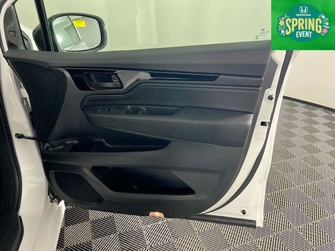 New 2026 Honda Odyssey Touring image 28