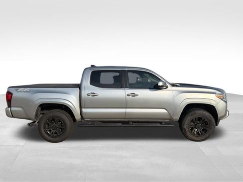 Used 2022 Toyota Tacoma SR w/ SR Convenience Package RWD image 10