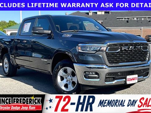 Used 2025 RAM 1500 Big Horn AWD/4WD image 1