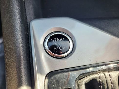 Used 2025 Nissan Altima 2.5 SV FWD image 21