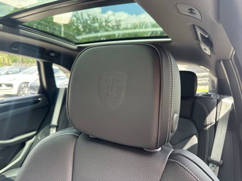 Certified 2026 Porsche Macan Turbo AWD/4WD image 24