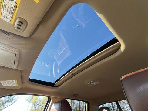 Used 2013 Ford F150 King Ranch w/ King Ranch Luxury Pkg image 19