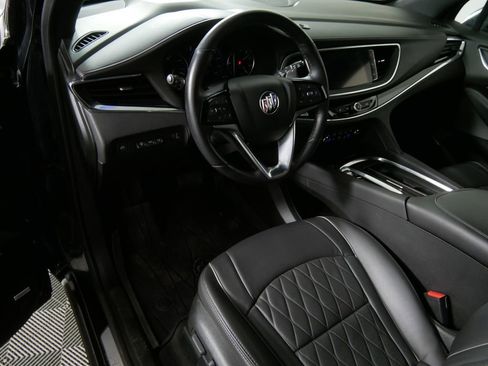 Used 2023 Buick Enclave Avenir image 12