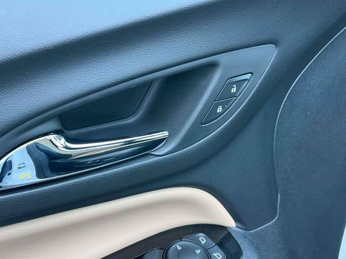 Used 2024 Chevrolet Equinox Premier image 26