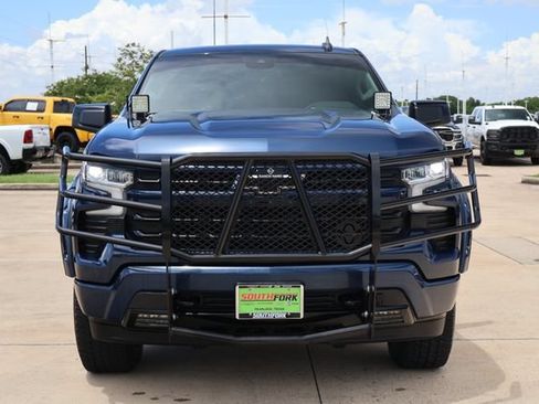 Used 2023 Chevrolet Silverado 1500 RST w/ Z71 Off-Road Package AWD/4WD image 2