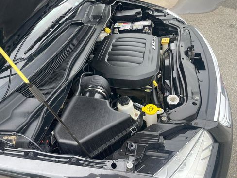 Used 2013 Chrysler Town & Country Touring-L w/ Entertainment Group #2 FWD image 30