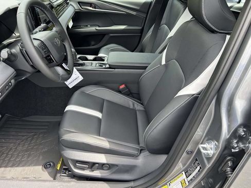 New 2026 Toyota Camry SE FWD image 14