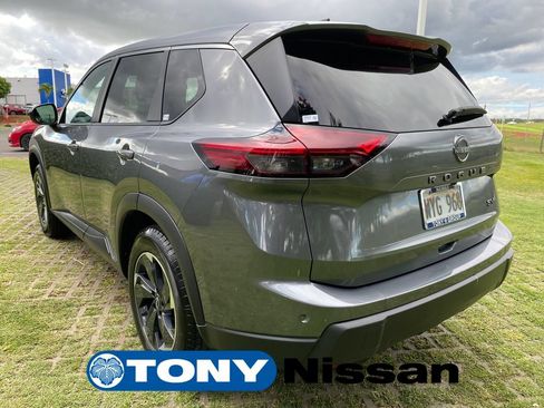 Used 2024 Nissan Rogue SV FWD image 23