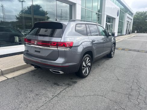 Used 2024 Volkswagen Atlas SE FWD image 7