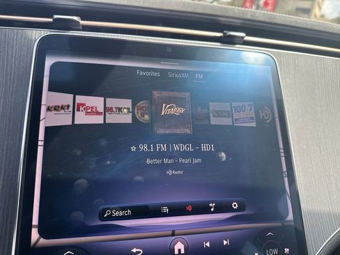 Used 2022 Mercedes-Benz EQS 450+ Sedan image 26