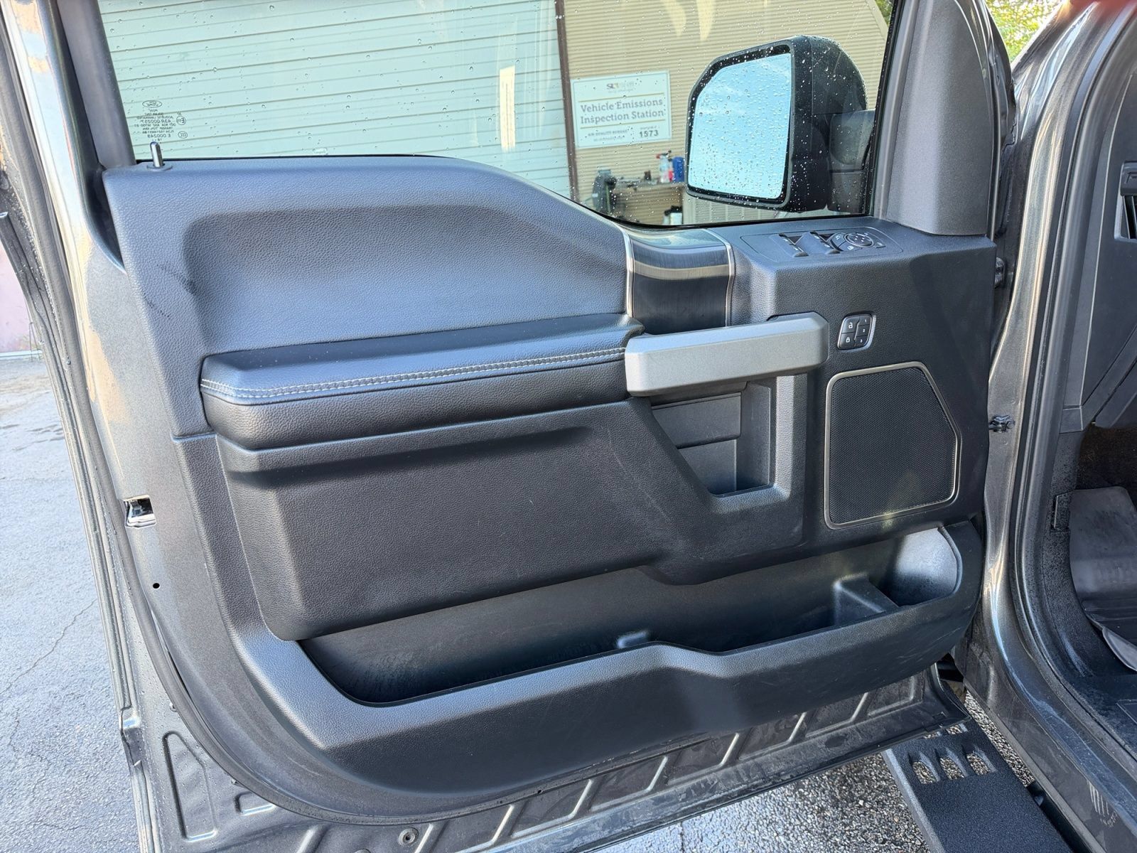 Used 2019 Ford F150 Raptor w/ Equipment Group 802A Luxury AWD/4WD image 19