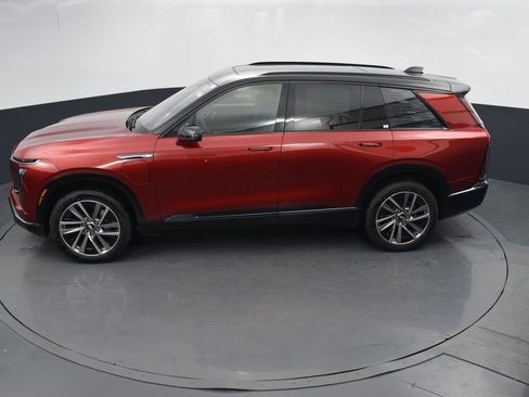 New 2026 Cadillac Vistiq Sport w/ LPO, Floor Liner Package image 46