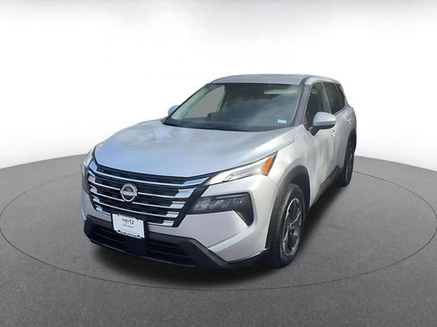 Used 2025 Nissan Rogue SV image 7