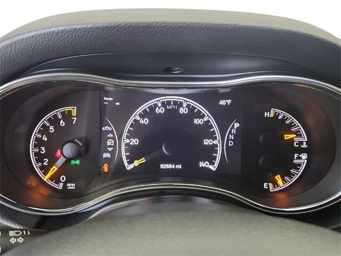Used 2019 Jeep Grand Cherokee Altitude image 14