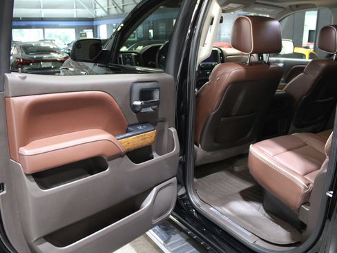 Used 2015 Chevrolet Silverado 1500 High Country w/ High Country Premium Package AWD/4WD image 15