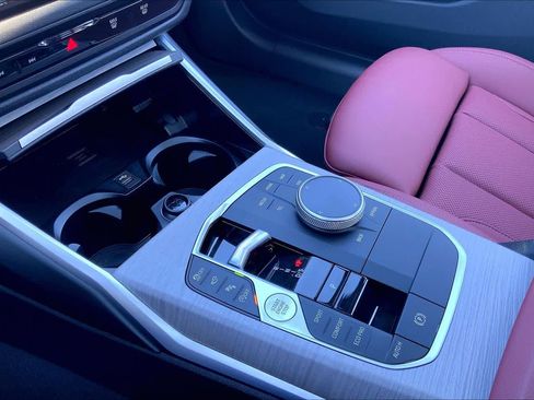 Certified 2025 BMW 330i Sedan image 16