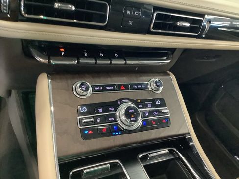 Used 2020 Lincoln Aviator Reserve w/ Equipment Group 201A AWD/4WD image 18
