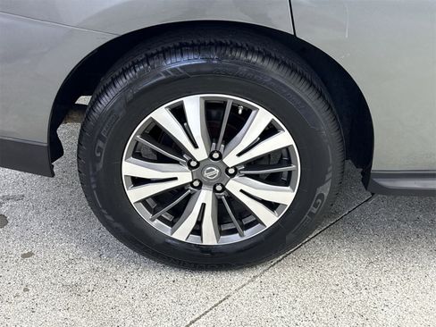 Used 2018 Nissan Pathfinder SL image 41