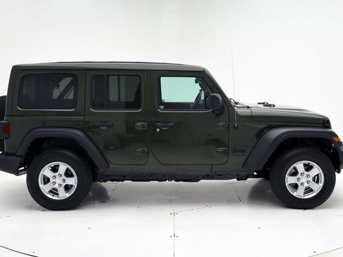Used 2022 Jeep Wrangler Unlimited Sport w/ Sun And Sound Package AWD/4WD image 3