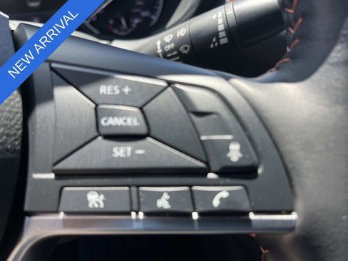 Used 2025 Nissan Sentra SR w/ SR Premium Package FWD image 32