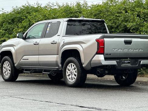 Used 2025 Toyota Tacoma SR5 w/ SR5 Upgrade Package image 5