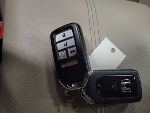 Used 2016 Honda Accord EX-L image 18