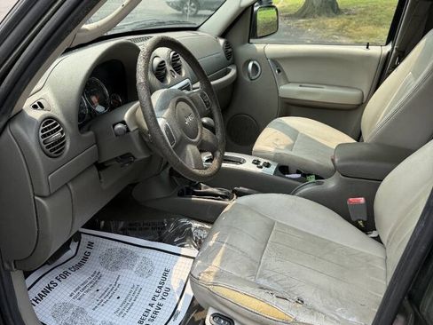 Used 2007 Jeep Liberty Limited AWD/4WD image 11