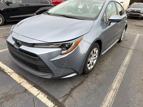 Used 2024 Toyota Corolla LE FWD image 3